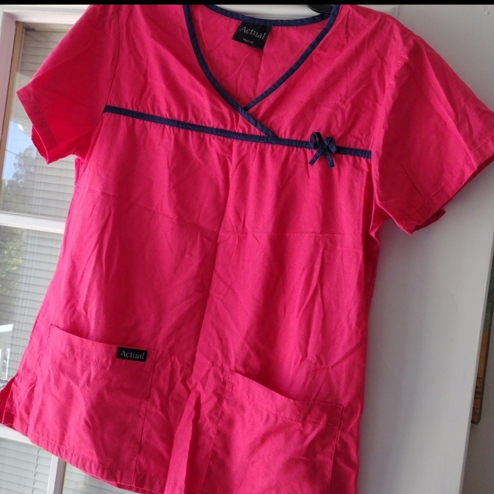 Scrub Top - Picture 2 of 2
